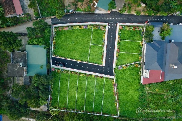 Bán đất thổ cư: Bán Đất 100m2 có sẵn 100 m2 thổ cư giá 360 tỷ tại Tân Xã Huyện T