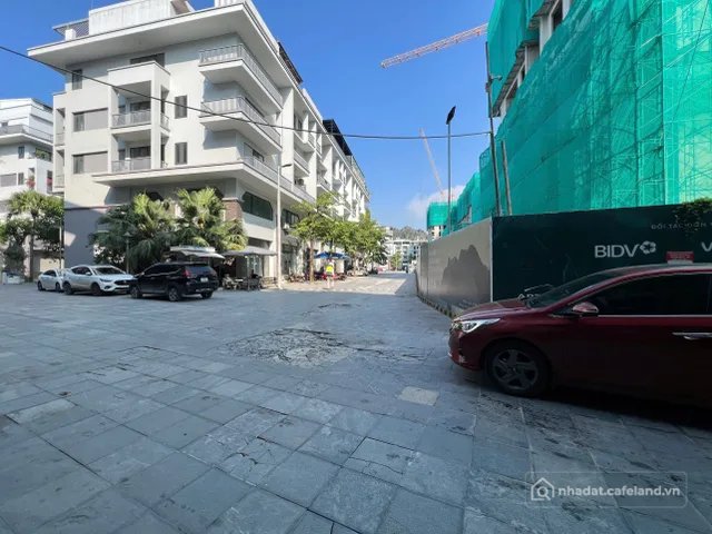 Bán nhà riêng: Bán Nhà liền kề Mon Bay Hạ long khu kinh doanh buôn bán sầm uất