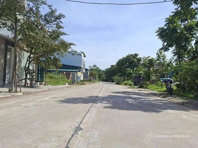 Bán đất thổ cư: Mình cần cắt lỗ nhanh lô đất đẹp tại Hóc Thân, Đồng Tâm, DT 100m
