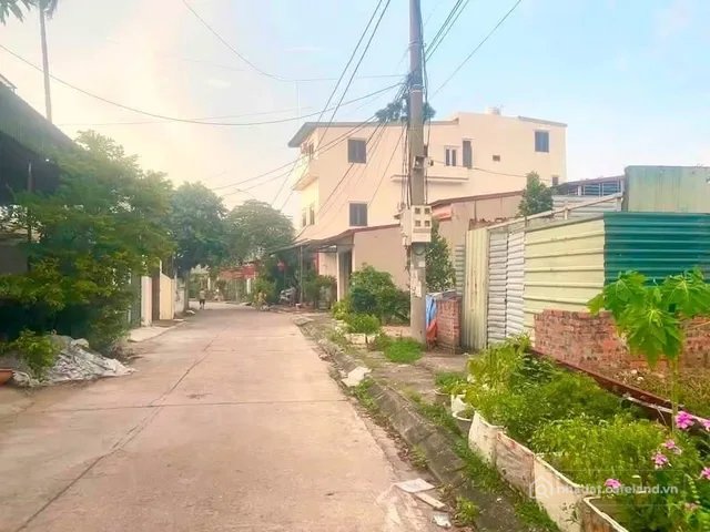 Bán đất thổ cư: Bán Đất 100m2 có sẵn 100 m2 thổ cư giá 2.1 tỷ tại - Chọn - Xã Tâ