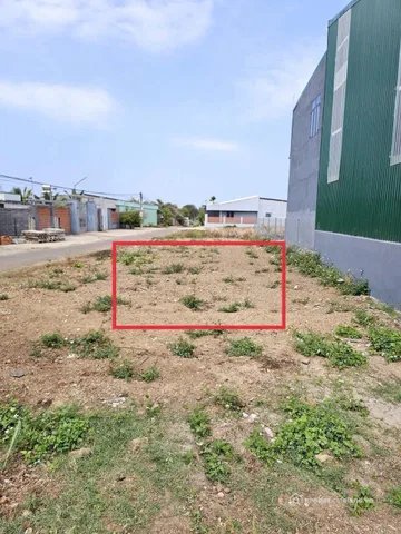 Bán đất thổ cư: BÁN ĐẤT THÔN 8 CƯBUR - P. BMT - CHỐT 635