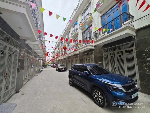 Bán nhà riêng: Bán LK Shophouse Phụng Châu Chương Mỹ, 45m2 xây mới, ô tô đỗ cửa,