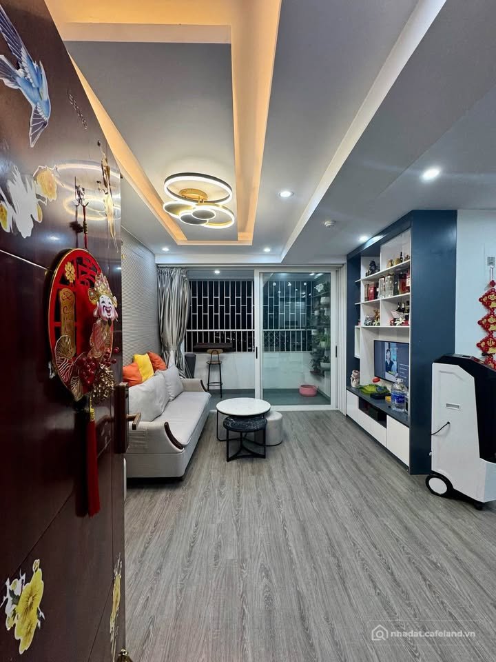 Bán căn hộ chung cư: Bán căn góc chung cư Gia Thịnh Phát, 3 phòng ngủ, đầy đủ nộ