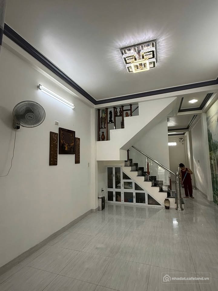Bán nhà riêng: Bán nhà 2 tầng kinh doanh tốt tại khu đô thị VCN Phước Long 2, Nh
