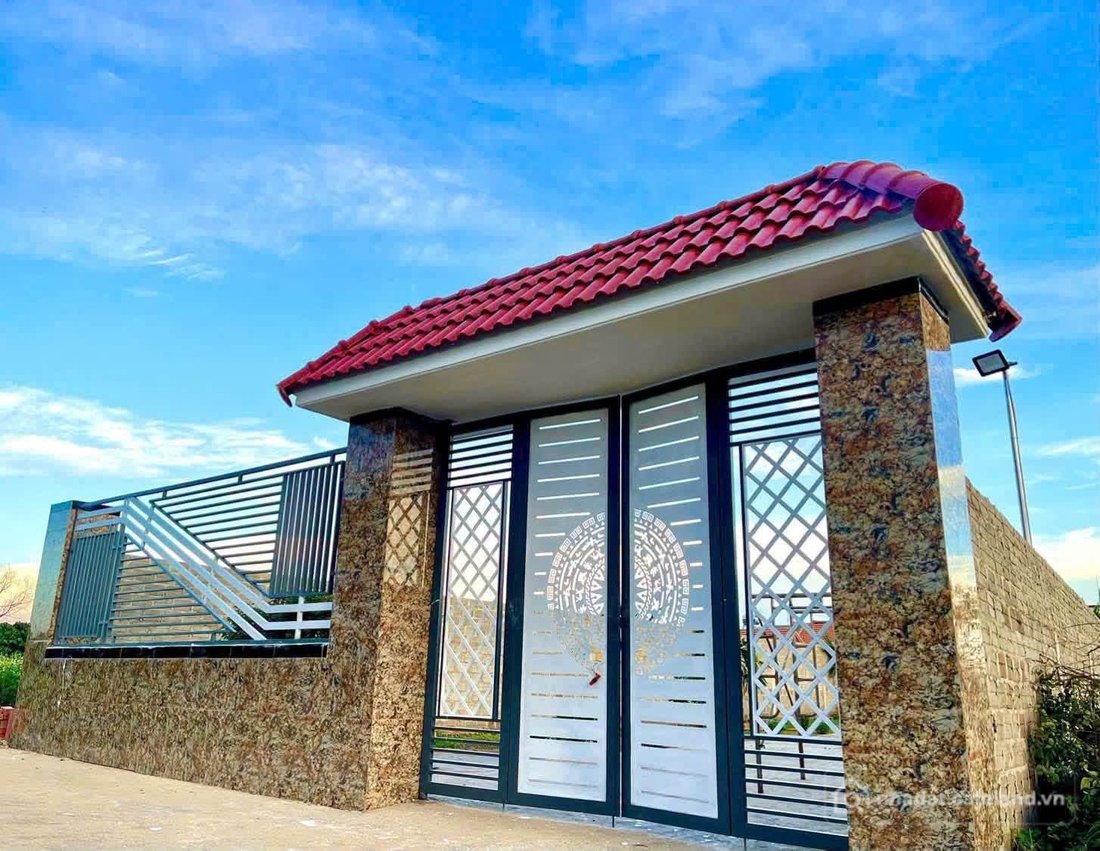 Bán nhà riêng: Nhà vườn nghỉ dưỡng tuyệt đẹp tại hẻm chính Trần Văn Ơn, Gia Lai