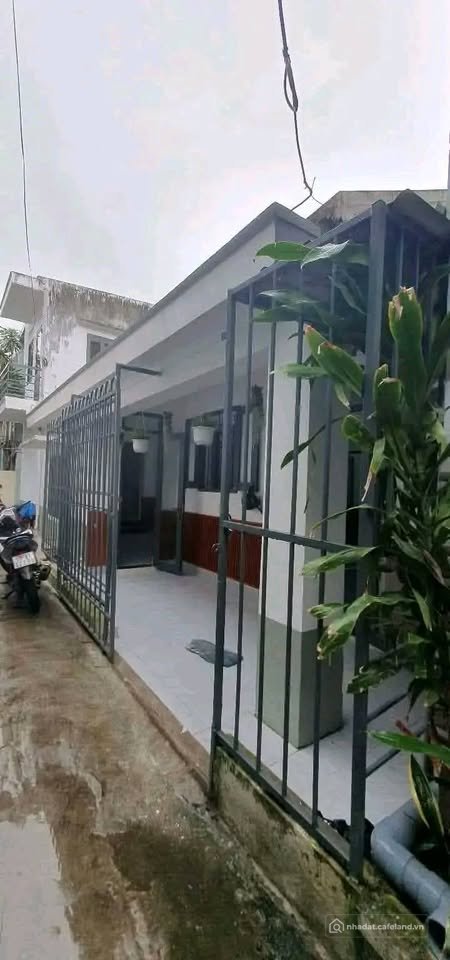 Bán nhà riêng: Nhà cấp 4 mới, sân rộng rãi tại Trần Hưng Đạo, Quy Nhơn