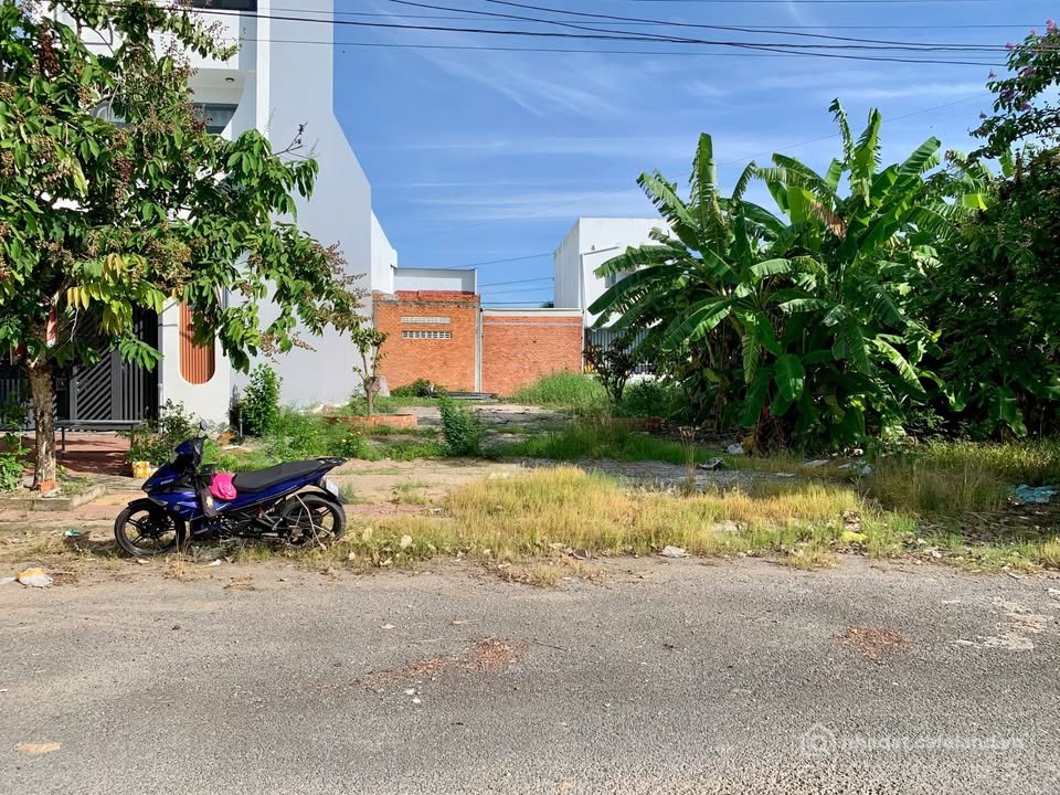 Bán đất thổ cư: Sở hữu ngay cặp nền đẹp mặt tiền đường Phan Văn Xoàn, Cà Mau - G