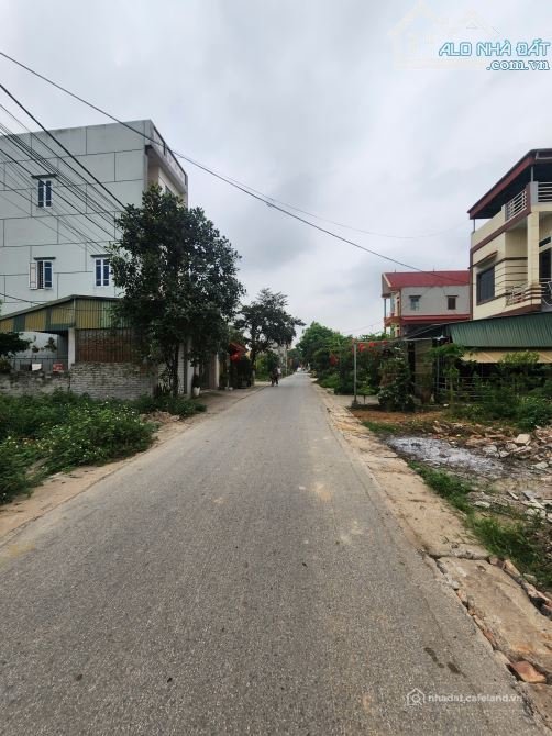 Bán đất thổ cư: Dãn dân Quỳnh đôi- kim chân 160m mặt tiền 8m rẻ 4 tỷ hơn