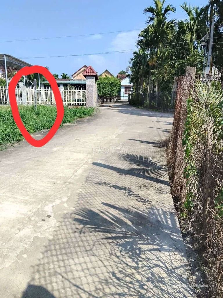 Bán đất thổ cư: Chính chủ bán đất xã Sơn Tịnh. 