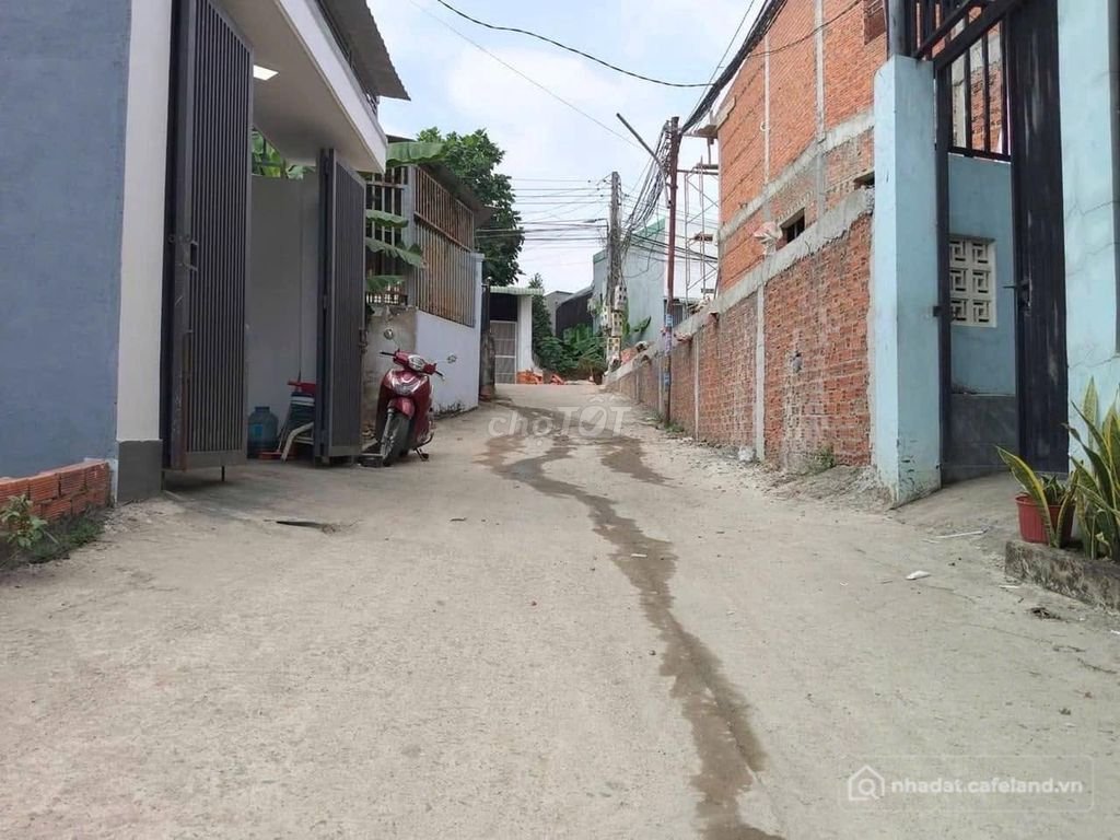 Bán nhà riêng: Nhà Phú Hoà Gần Trường Cấp 2 Dân Đông