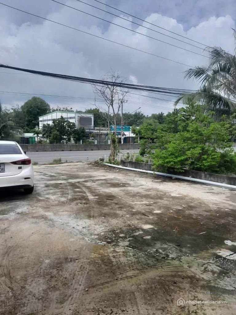 Bán nhà riêng: Bán nhà xưởng mặt tiền Quốc lộ 14, Bắc Tân Uyên, TP.HCM