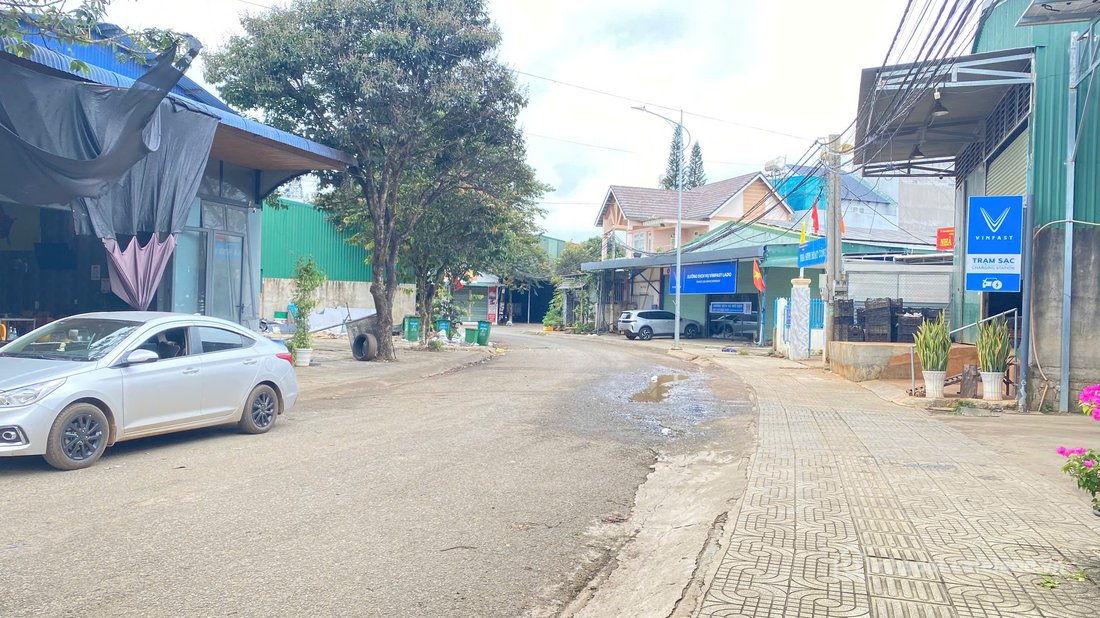 Bán đất thổ cư: Còn sót đúng 1 lô đất ngay trung tâm lô Thanh Thanh, Đức Trọng, 