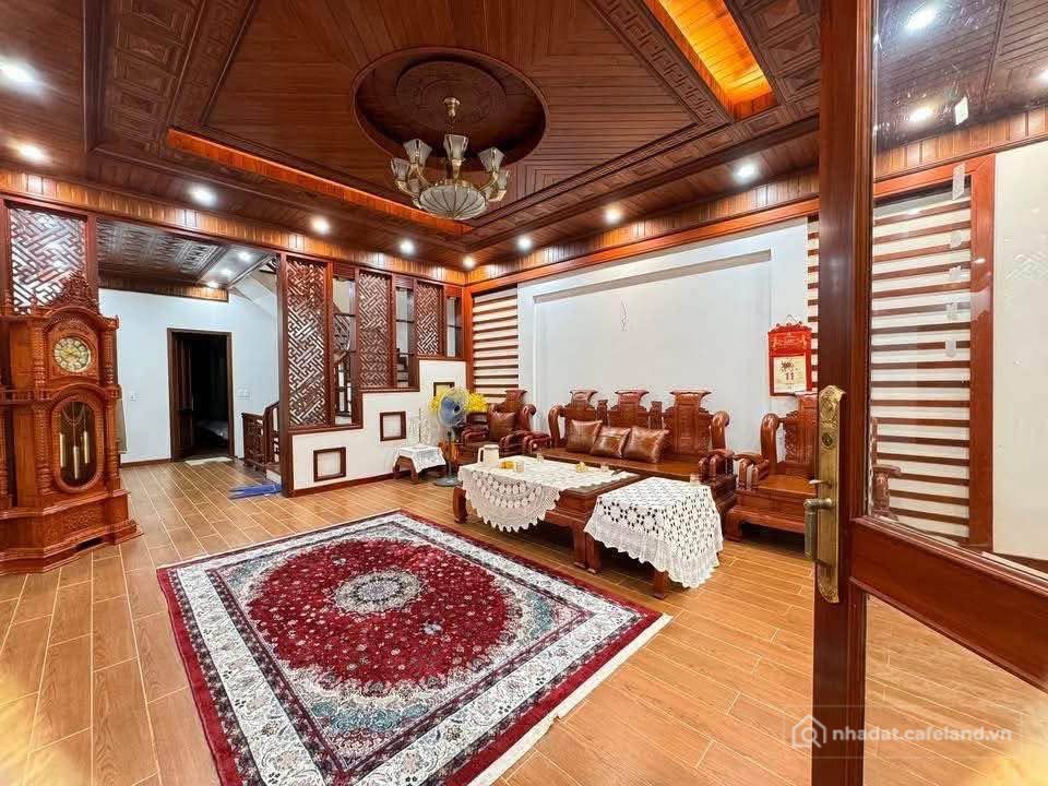 Bán nhà riêng: Nhà 5 tầng 104m2 tại Đồng Kỵ, Từ Sơn - Nội thất gỗ hương cao cấp