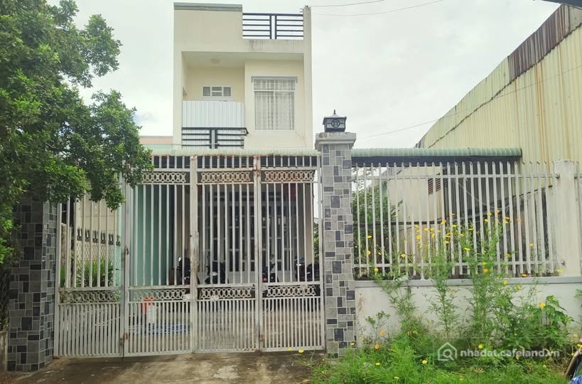 Bán nhà riêng: Nhà mặt tiền Thống Nhất, Bến Tre, giá chỉ 3,9 tỷ