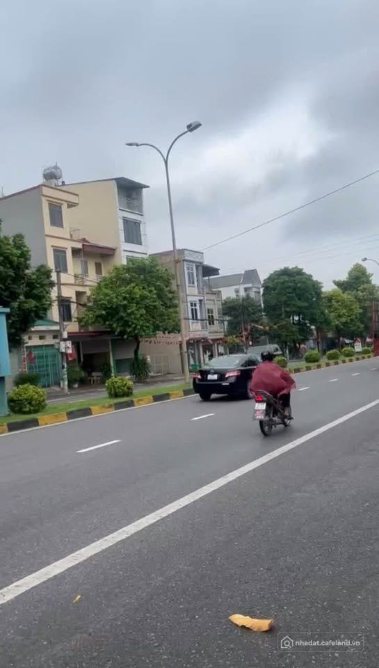 Bán nhà riêng: Nhà kinh doanh mặt tiền Đại Lộ Hùng Vương - Phú Thọ