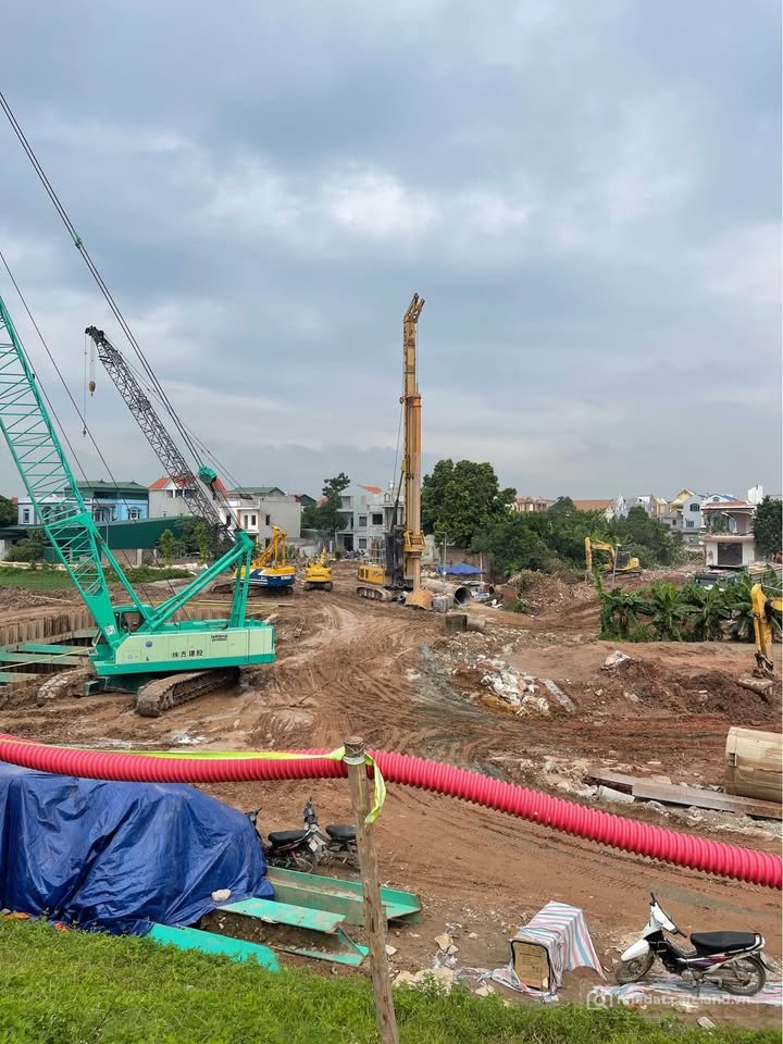 Bán đất thổ cư: Lô góc Tái định cư Đình Tổ cực chill, view sân bóng, giá 3 tỷ