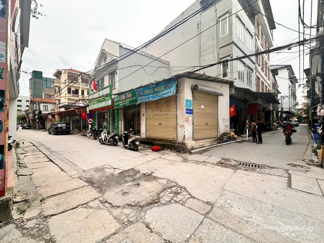 Bán đất thổ cư: Bát Tràng - Lô góc mặt phố kinh doanh | 2 ô tô tránh | Sẵn 2 kio