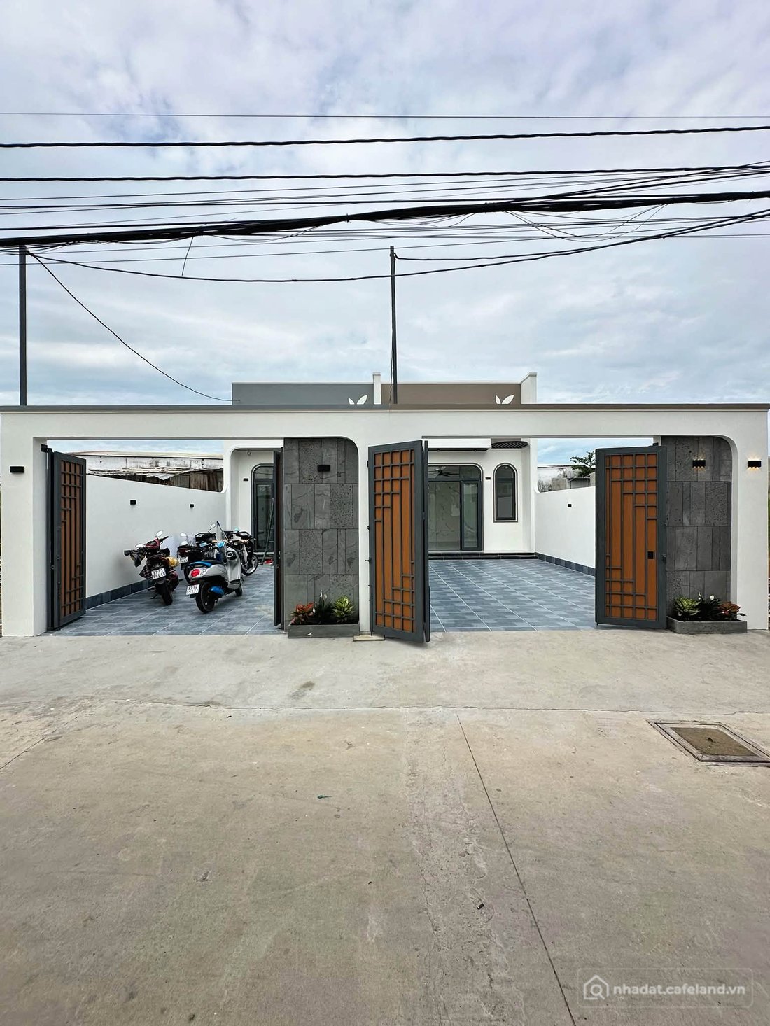 Bán nhà riêng: Bán nhà mới siêu dài 44m, ô tô đỗ tận cửa, giá chỉ 2.19 tỷ tại tr