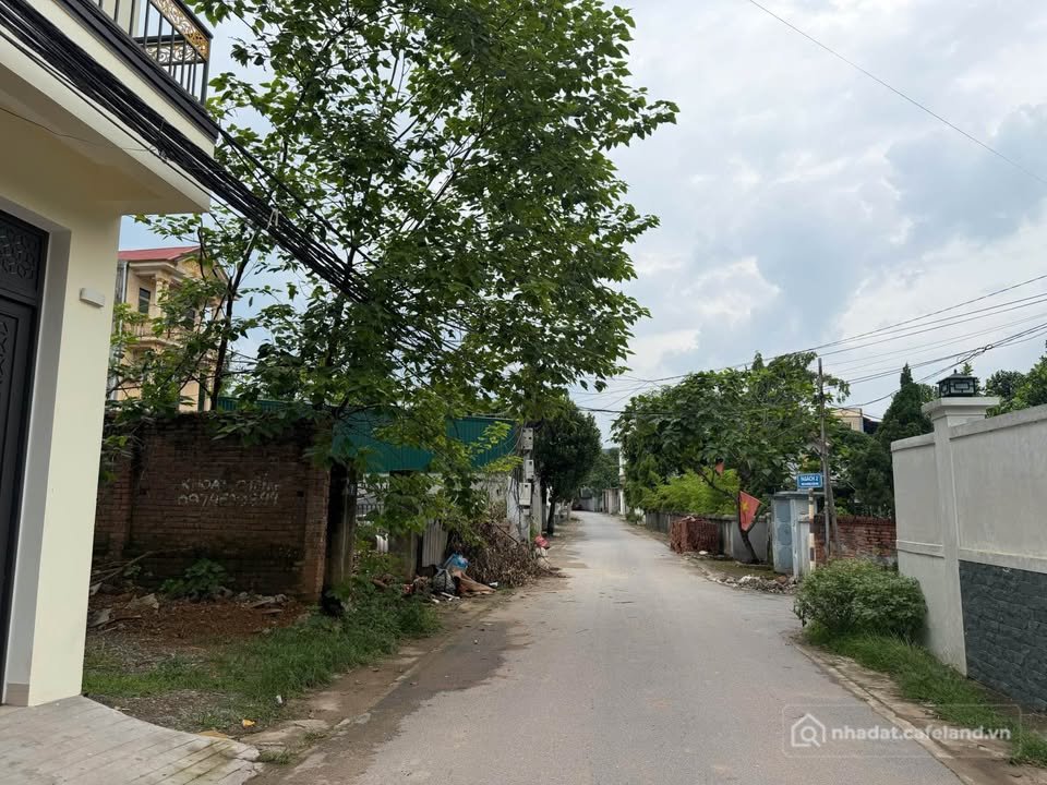 Bán đất thổ cư: Đất Liên Bảo Vĩnh Yên 91.3m2, vị trí đắc địa gần VCI