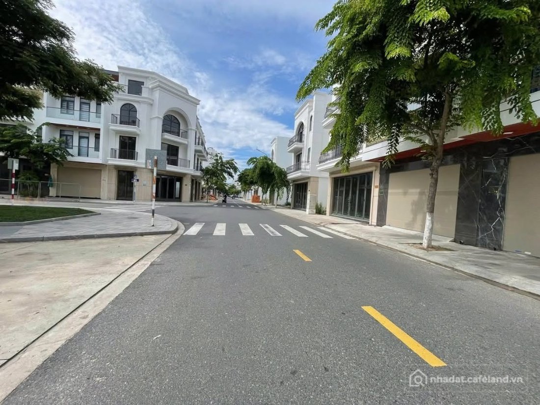 Bán nhà riêng: Nhà phố xây sẵn 95m2 tại Khu đô thị VCN Phước Long 2, Nha Trang