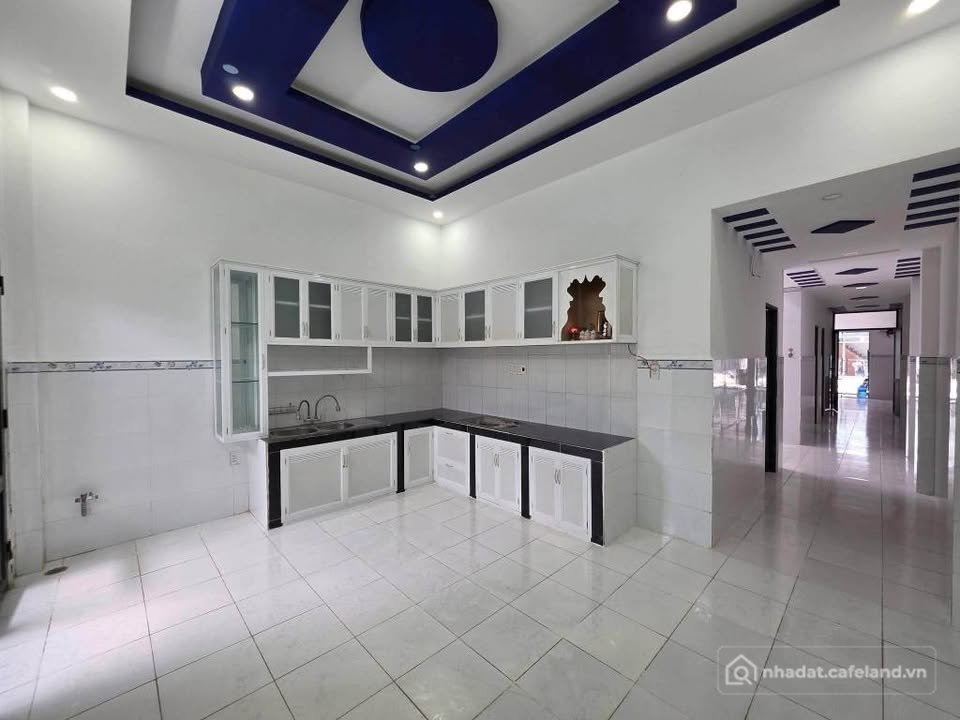 Bán nhà riêng: Nhà đẹp Đức Hòa, 5x25m, giá chỉ 2.6 tỷ, chốt ngay kẻo lỡ