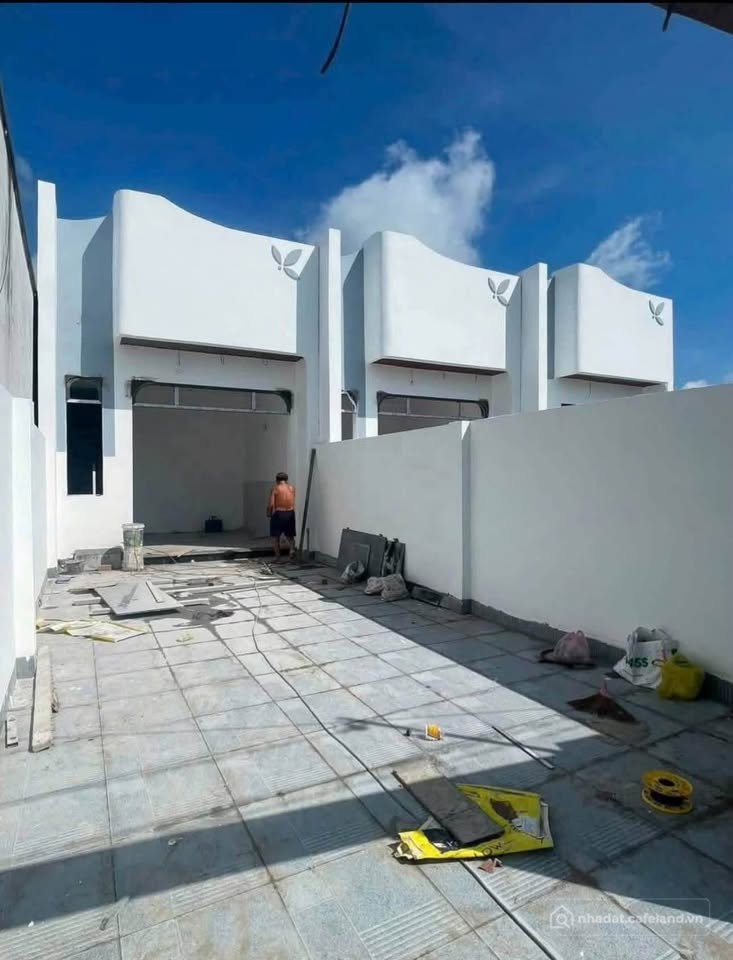 Bán nhà riêng: Nhà mới xây hẻm ô tô Nam Kỳ Khởi Nghĩa, Sóc Trăng, chỉ 1.49 tỷ