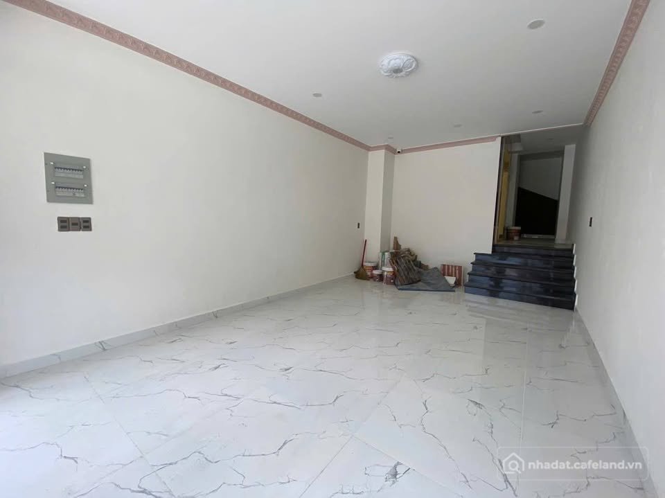 Nhà phố: Cho thuê nhà mặt tiền kinh doanh sầm uất tại đường Ba Tháng Hai, Đà Lạt