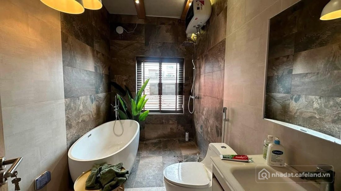 Bán nhà riêng: Nhà dòng tiền mặt phố - Một vị trí đẹp một tài sản đáng giá. DT 1