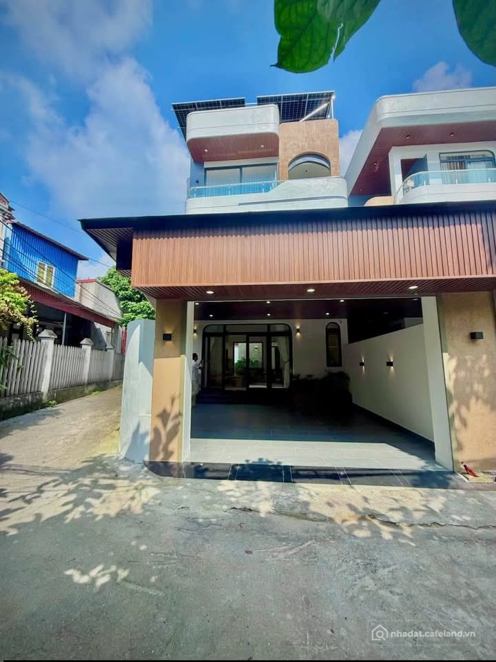 Bán biệt thự: Bán biệt thự 3 tầng sang trọng gần Crown Villas Thái Nguyên, diện 