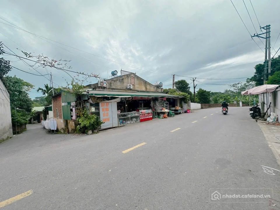 Bán đất thổ cư: Đất vuông vắn tại Khu 6 Vân Phú, vị trí đắc địa