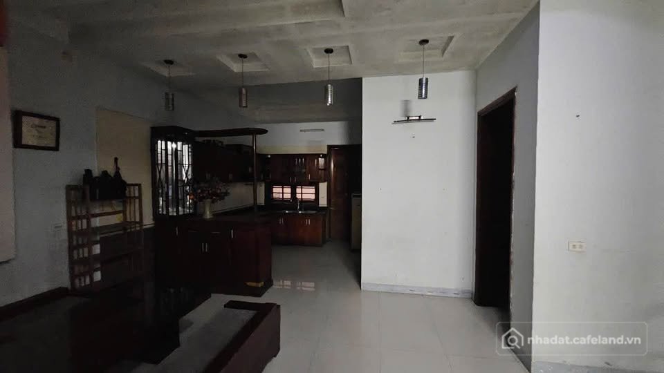 Bán nhà riêng: Chốt ngay nhà mặt đường Nguyễn Tiến Tài, Vinh, hơn 8m mặt tiền cự