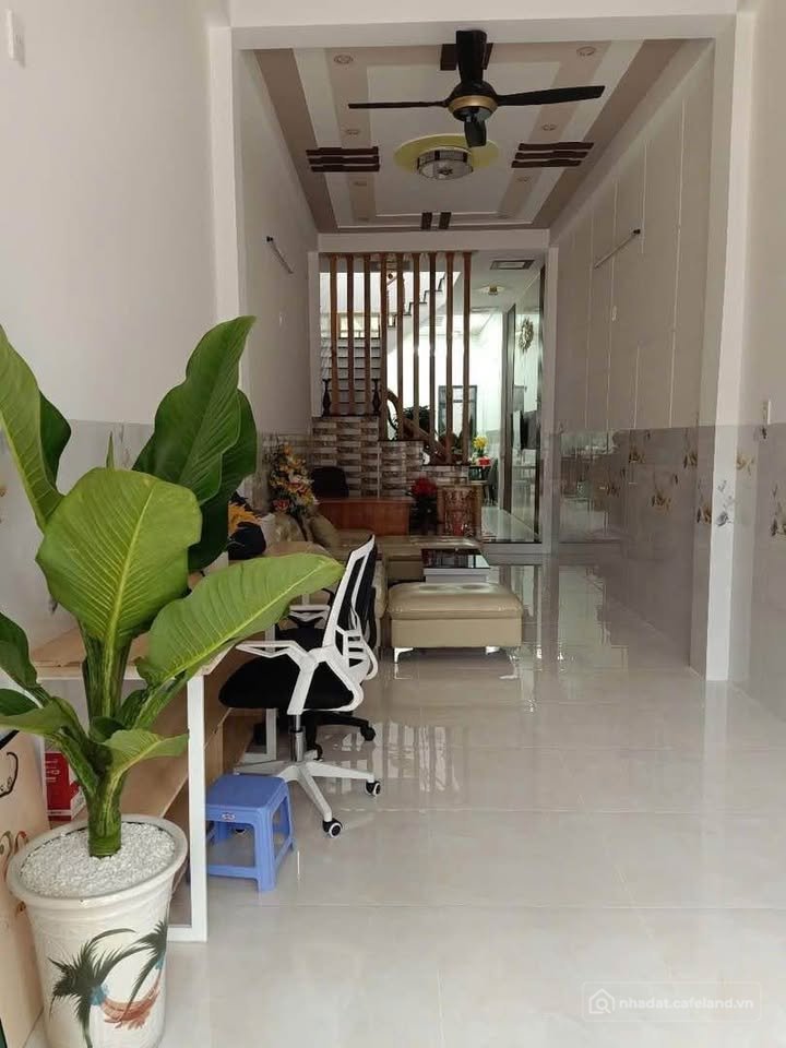 Bán nhà riêng: Nhà 2 tầng mặt tiền Minh Khai, Quy Nhơn, diện tích 93m2