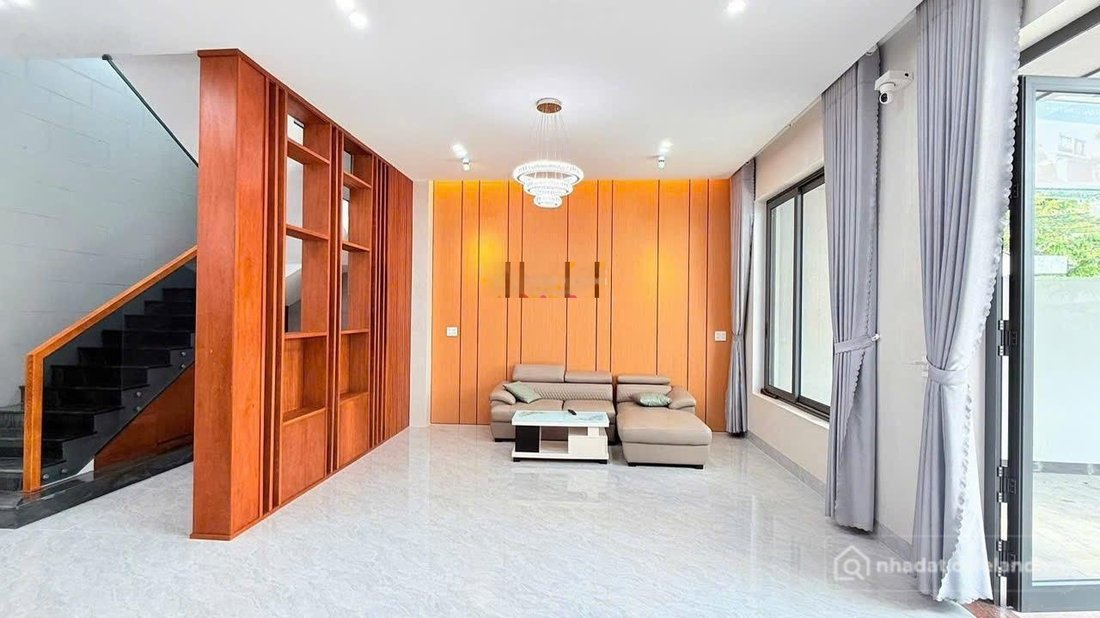 Bán nhà riêng: Nhà cực đẹp mới 99% ngay đường Trần Quang Diệu, P. Bà Rịa. Thiết 