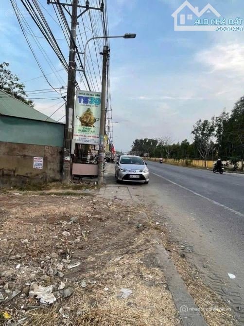 Bán đất thổ cư: Cần tiền bán lộ đất 2 MT LỚN ( 1ty9) - 140/M2 - SỔ Sẵn- có thươn