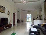 Cho thuê biệt thự VINHOMES Việt Hưng, Long Biên, đầy đủ nội thất, 300m2, giá 45tr/1 tháng.