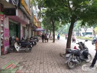Cần bán nhà 92m2  1 mặt phố 1 mặt ngõ ô tô tránh tại Lạc Long Quân, Tây Hồ.