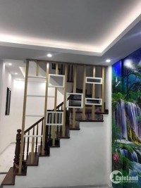 Nhà đẹp lô góc. Pháo Đài Láng Đống Đa . 32m2. 6 tầng. 3.25 tỷ.