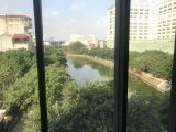 Cho thuê văn phòng 80m2 mặt phố Chùa Láng, giá 24 triệu/tháng