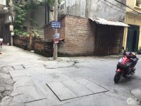Bán đất đường Nguyễn Hoàng Tôn, Tây Hồ lô góc ngõ rộng ô tô tránh nhau