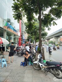 Cho thuê mb mặt phố Nguyễn Trãi,45m2, mặt tiền 3.7m, vỉa hè 5m, 18tr/tháng
