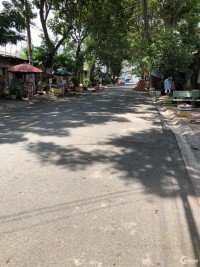 Bán nhà mặt tiền đường 12m sát Chợ Phước Bình nở hậu.
