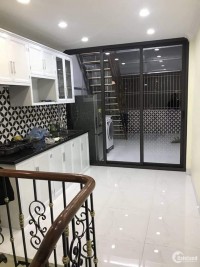 Bán nhà 35m2,5 tầng, 3.5M Mặt tiền, 2.55 tỷ Yên Hòa, Cầu Giấy, LH 0977288328