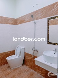 Bán nhà DT 45 m2, 2,5 tầng, sổ đỏ chính chủ. LH: 0961004691.