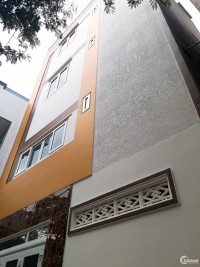Cần tiền bán gấp nhà mới xây 6 tháng hxh Phú Thọ Hòa