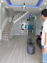 Bán nhà Kiệt Trần Cao Vân – Nhà 2 tầng mới  sửa siêu đẹp, cách đường 70m.