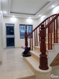 Bán nhà phố Nhân Hòa, Thanh Xuân, Ôtô, 40m2, chỉ 3.3 tỷ. Cực Hiếm!