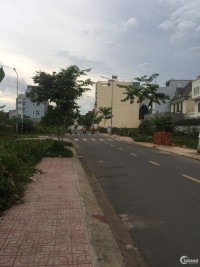 Bán lô đất mặt tiền đường Nguyễn Cửu Vân, P.17, quận Bình Thạnh, có sổ từng nền