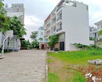 Bán lô đất (nở hậu) mặt tiền đường khu Nam Long phường Phú Thuận Quận 7