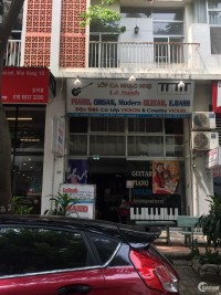 Shop Hưng Vượng 230m2 mặt tiền Bùi Bằng Đoàn, Phú Mỹ Hưng cần cho thuê