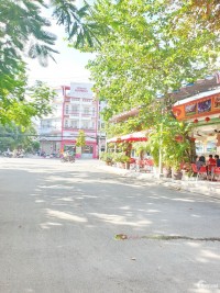 Cho thuê nhà 2 lầu mặt tiền đường 909 Tạ Quang Bửu  Phường 5 Quận 8